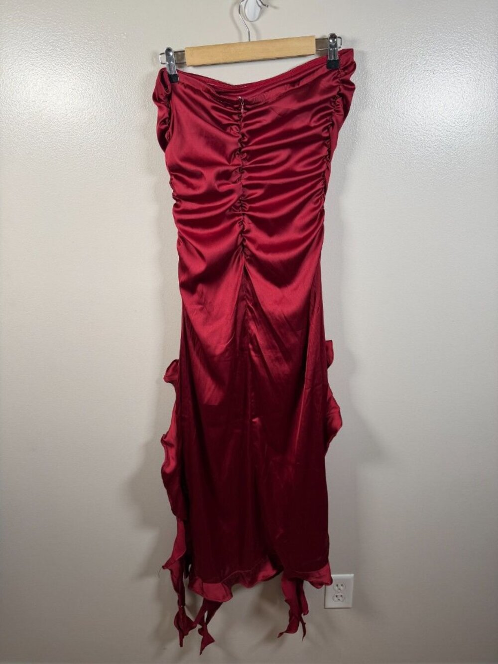 Petal + Pup Storia Lee Strapless Midi Dress Size Medium Wine Red Formal Event - Picture 3 of 13